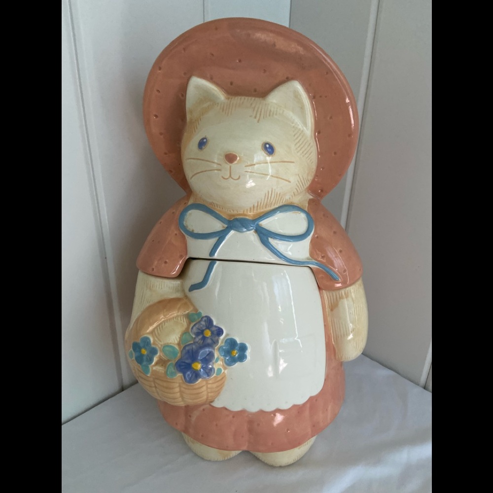 Vintage Cat Cookie Jar Auntie Em Stitch in Time by Treasure Craft ceramic
